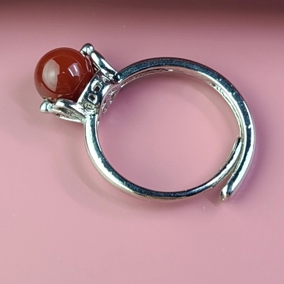 Silver tone adjustable ring with a movable red stone size 7.5 - Picture 1 of 15